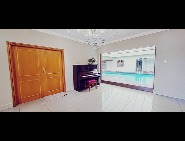 5 BEDROOM FREESTANDING FOR SALE IN FERNCLIFFE